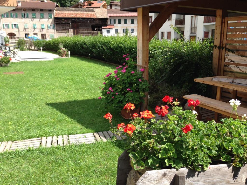 Appartamento Rose Di Bosco เปรดัซโซ ภายนอก รูปภาพ